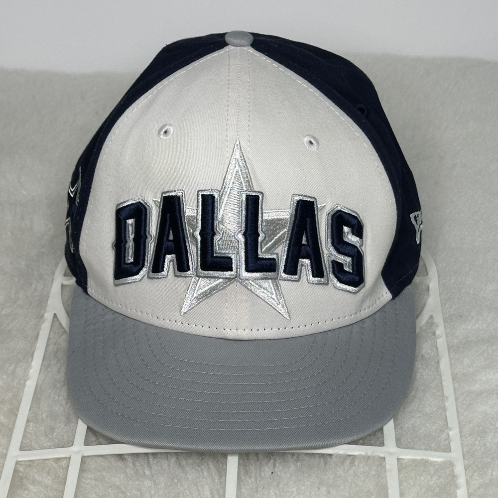 NWOT New Era Dallas Cowboys White/Navy Retro Title 9FIFTY Snapback Hat